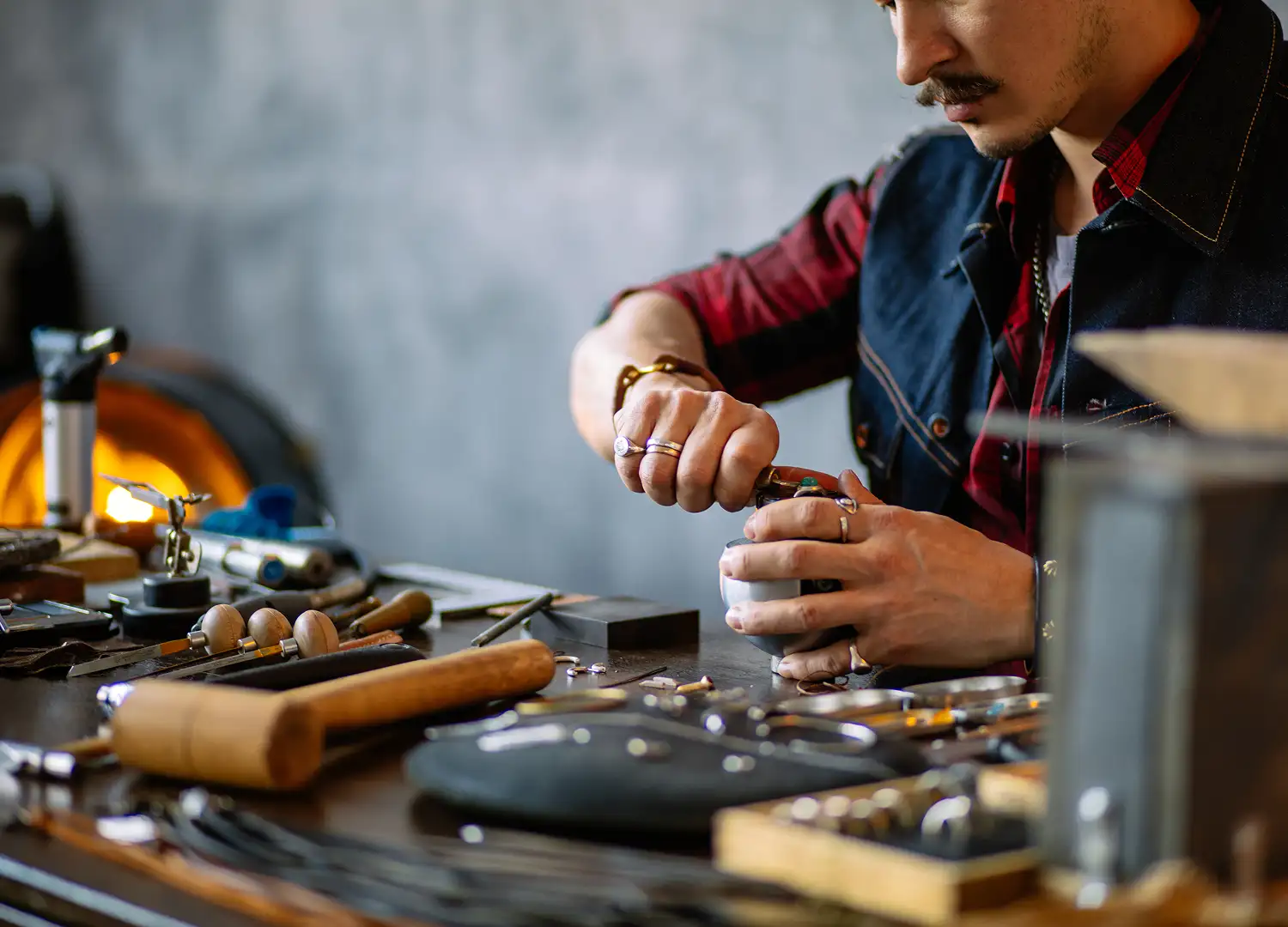 Pawn-shop-and-gunsmith